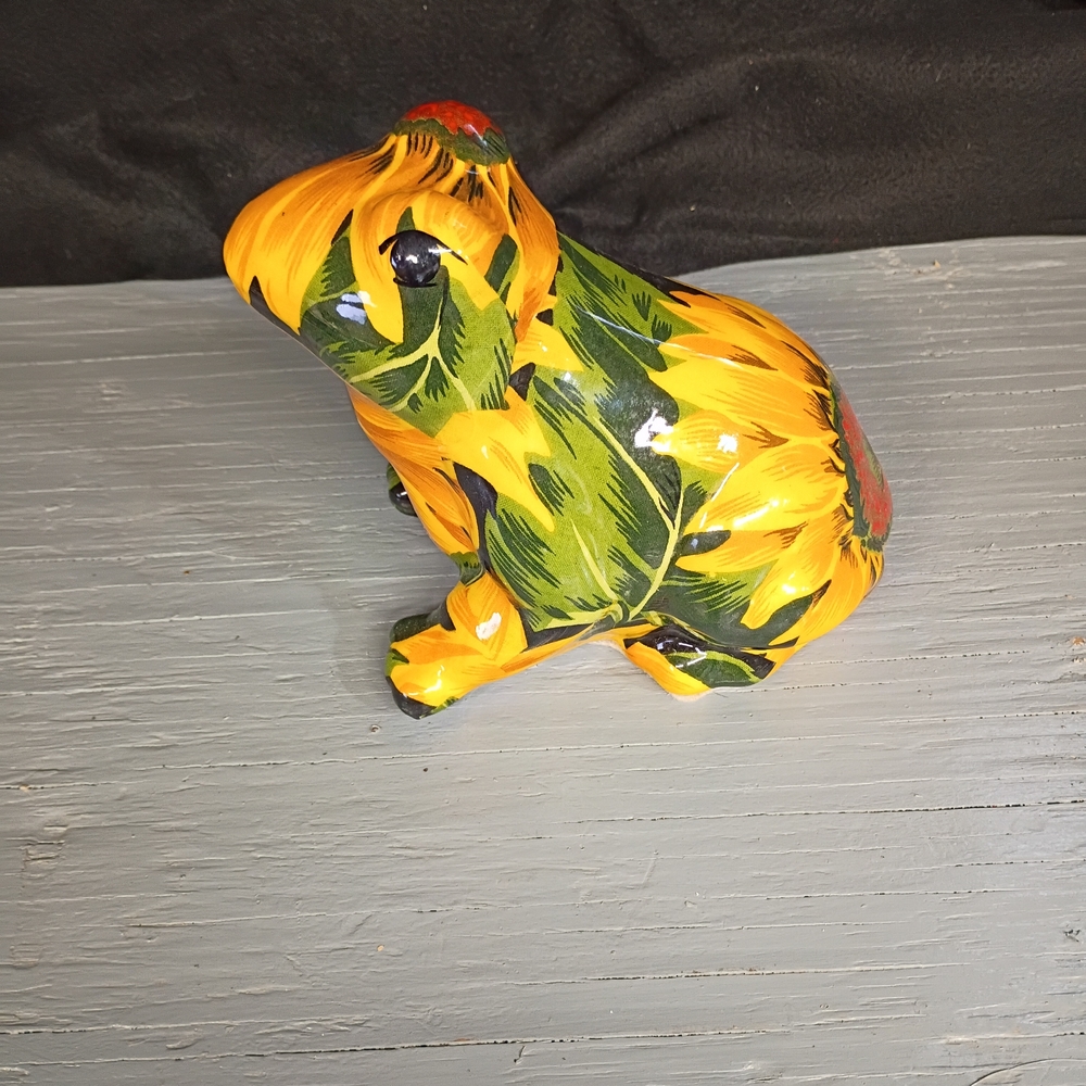 Colorful Frog Figurine - Picture 4 of 4
